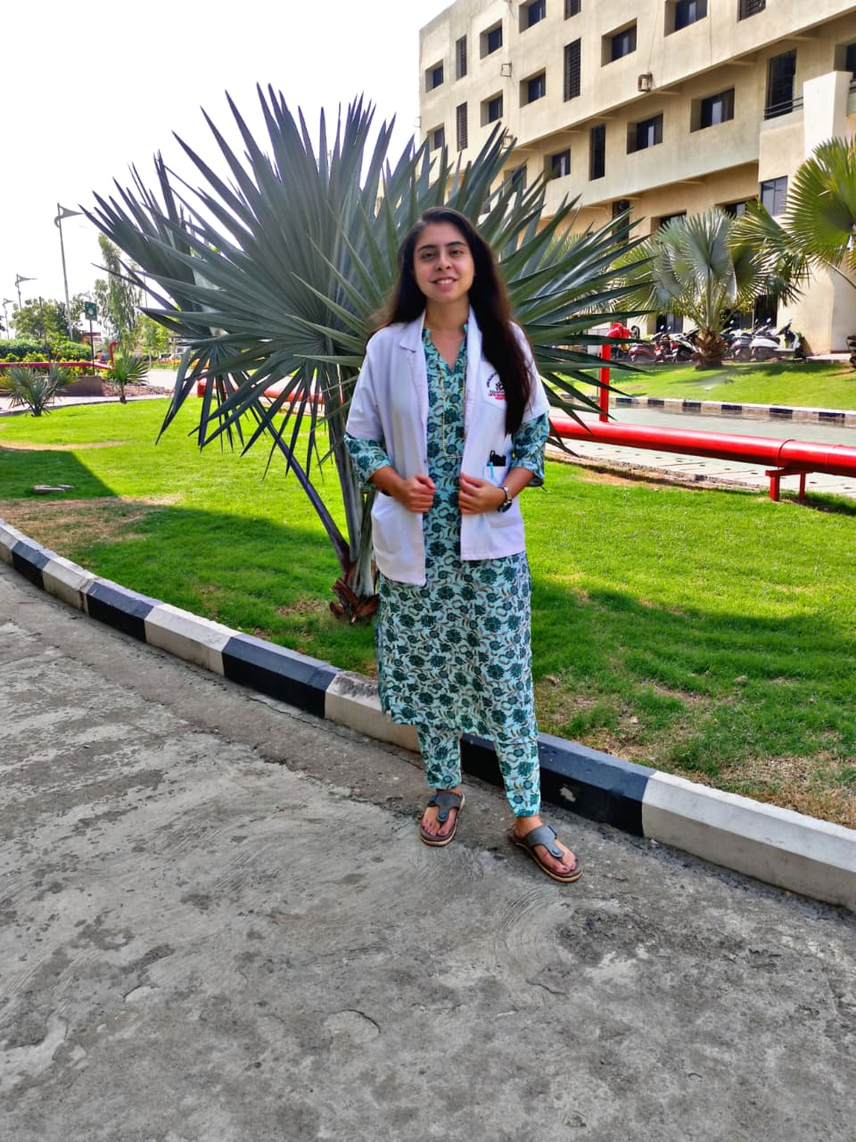 Dr Dolly Hargunani